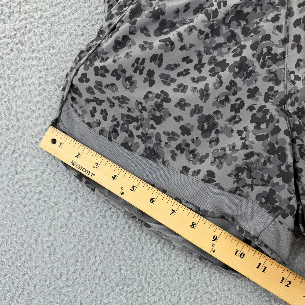 Athleta Womens Grey Leopard Floral Print Running Shorts Mesh Trim Size M